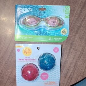 Speedo Kids Goggles And Light Up Pool Toys